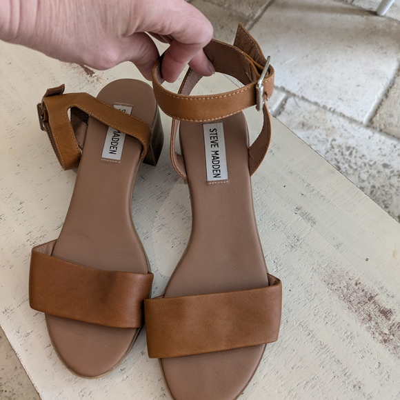 Steve Madden Women's Tan Block Heel KEMMY Sandals, Sz. 7 - Picture 8 of 8